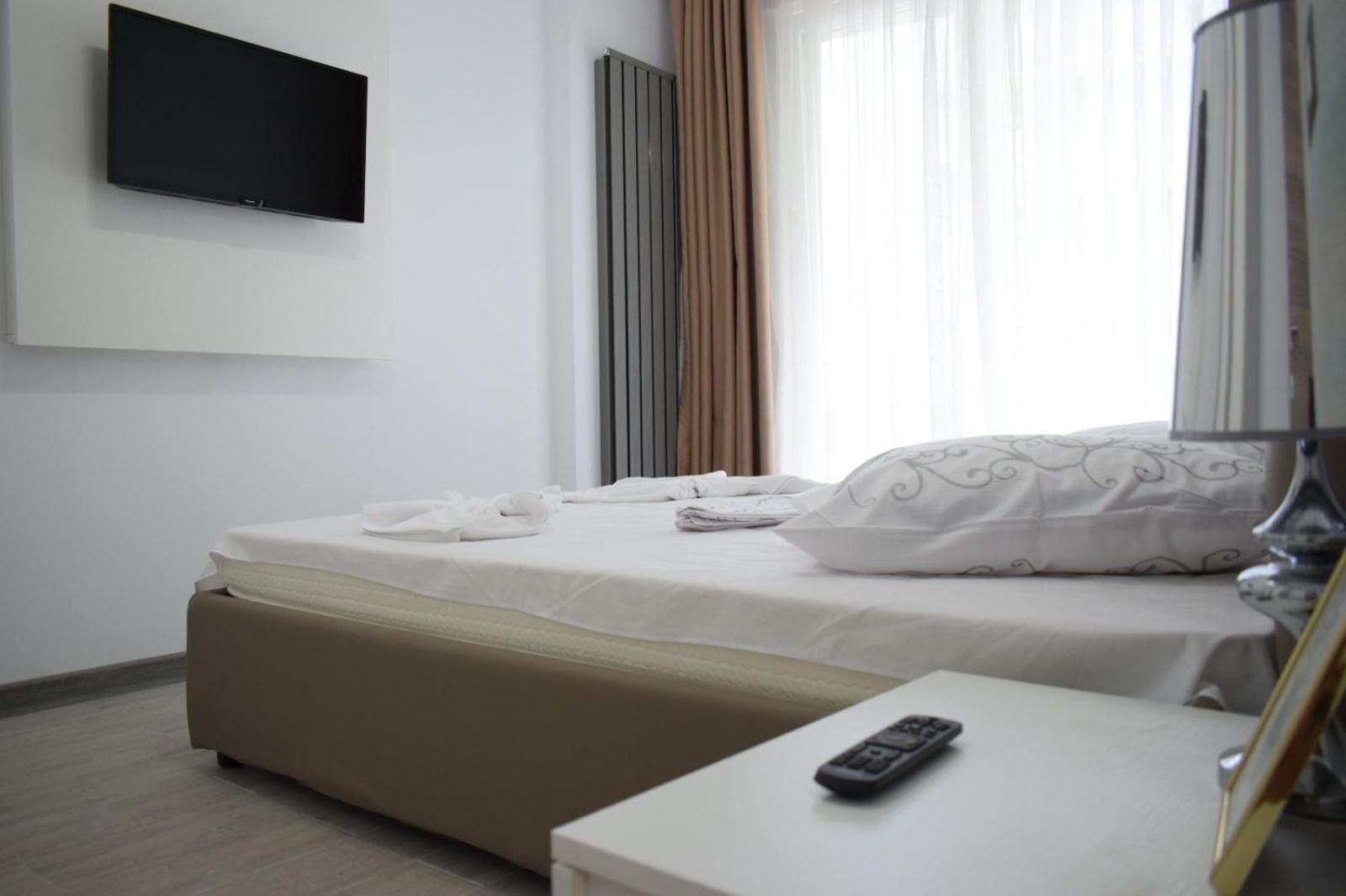 Alz Beach Apartments In Alezzi Beach Resort Нэводари Экстерьер фото